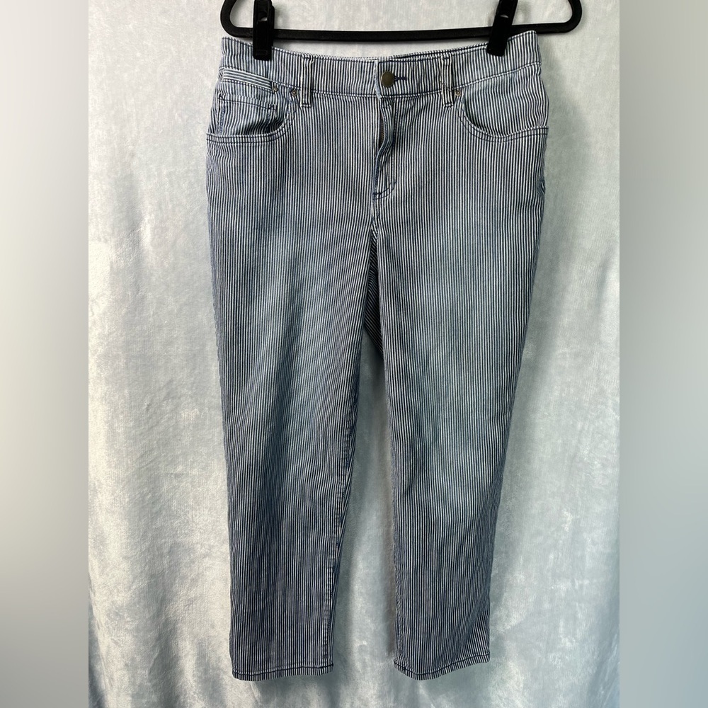 Chico's Platinum Jeans size 1(8)  Blue & White Railroad Stripe Skimmer Jeans